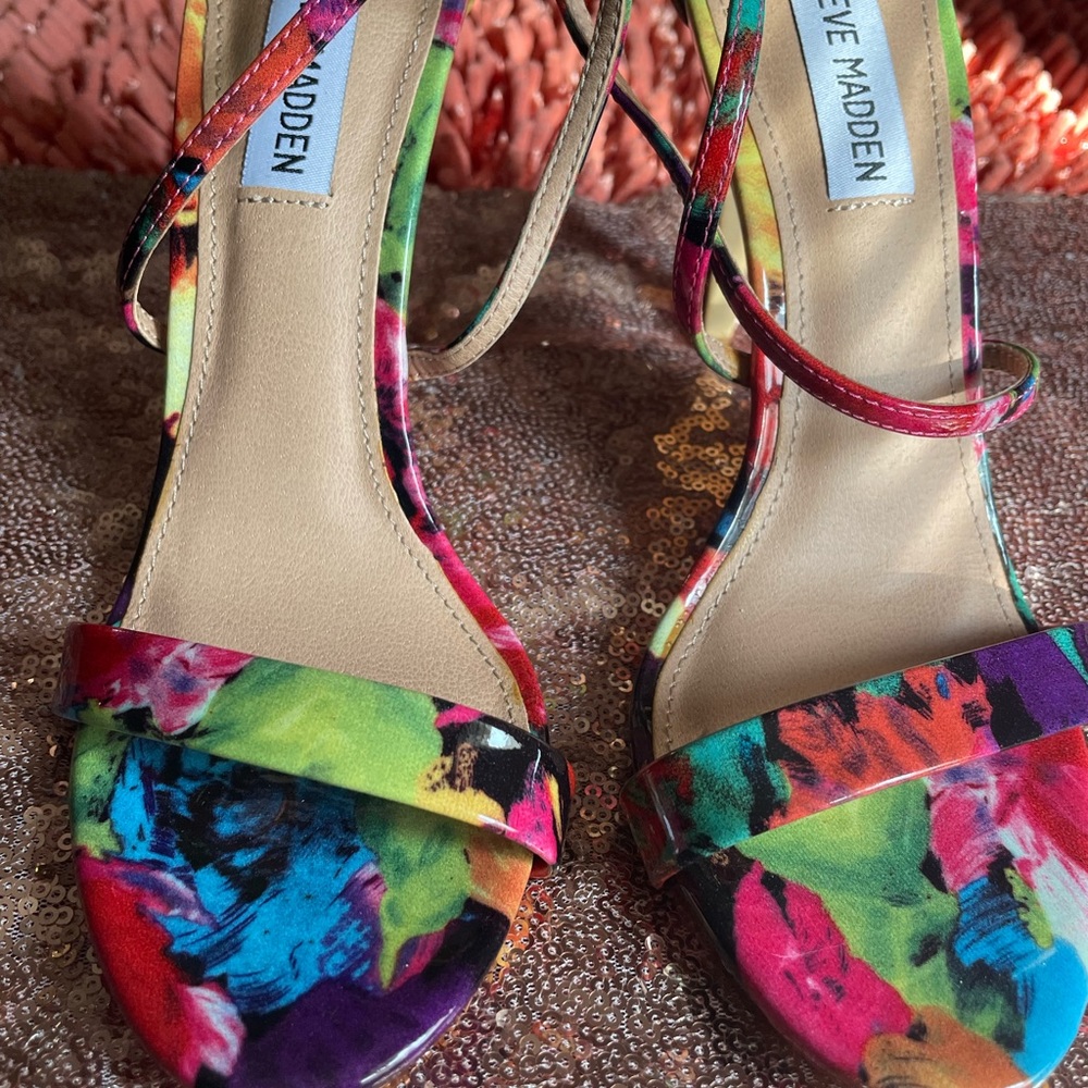 Steve Madden multi color heels. NWOT